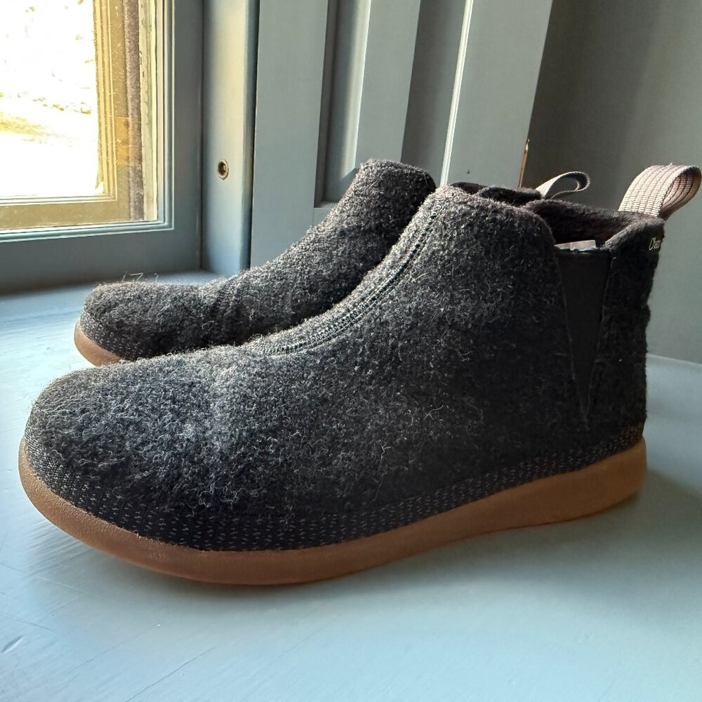 Chaco Women's Black Wool-Look Ankle Booties with Brown Sole